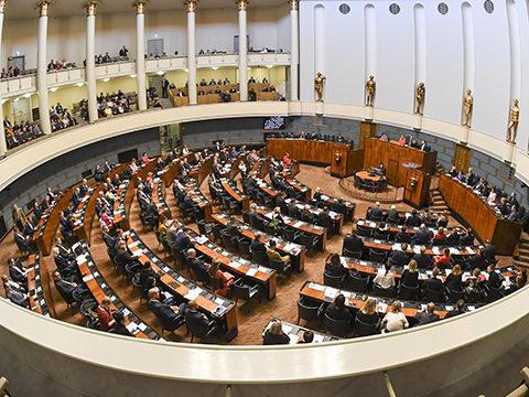 Lisää tietoa neuvottelutulosten käsittelystä.