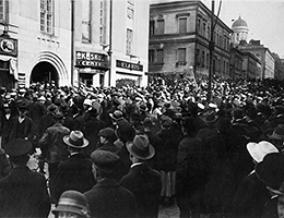 Lisää tietoa valtalaista ja eduskunnan hajoituksesta.